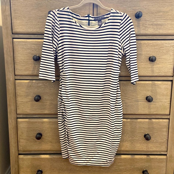 A Pea in the Pod striped maternity dress - Picture 1 of 2